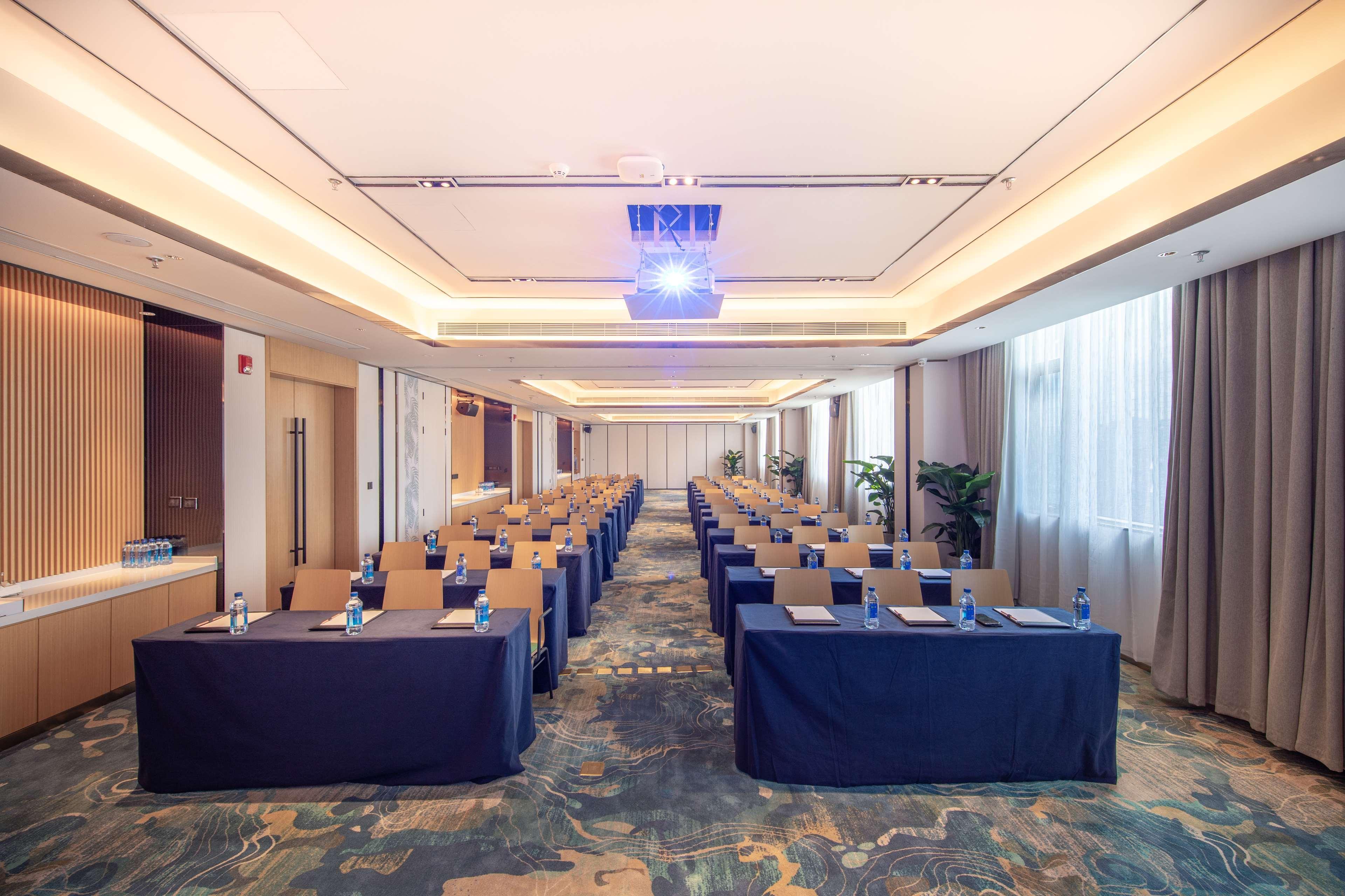 Hilton Garden Inn Shenzhen Nanshan Avenue Exterior foto