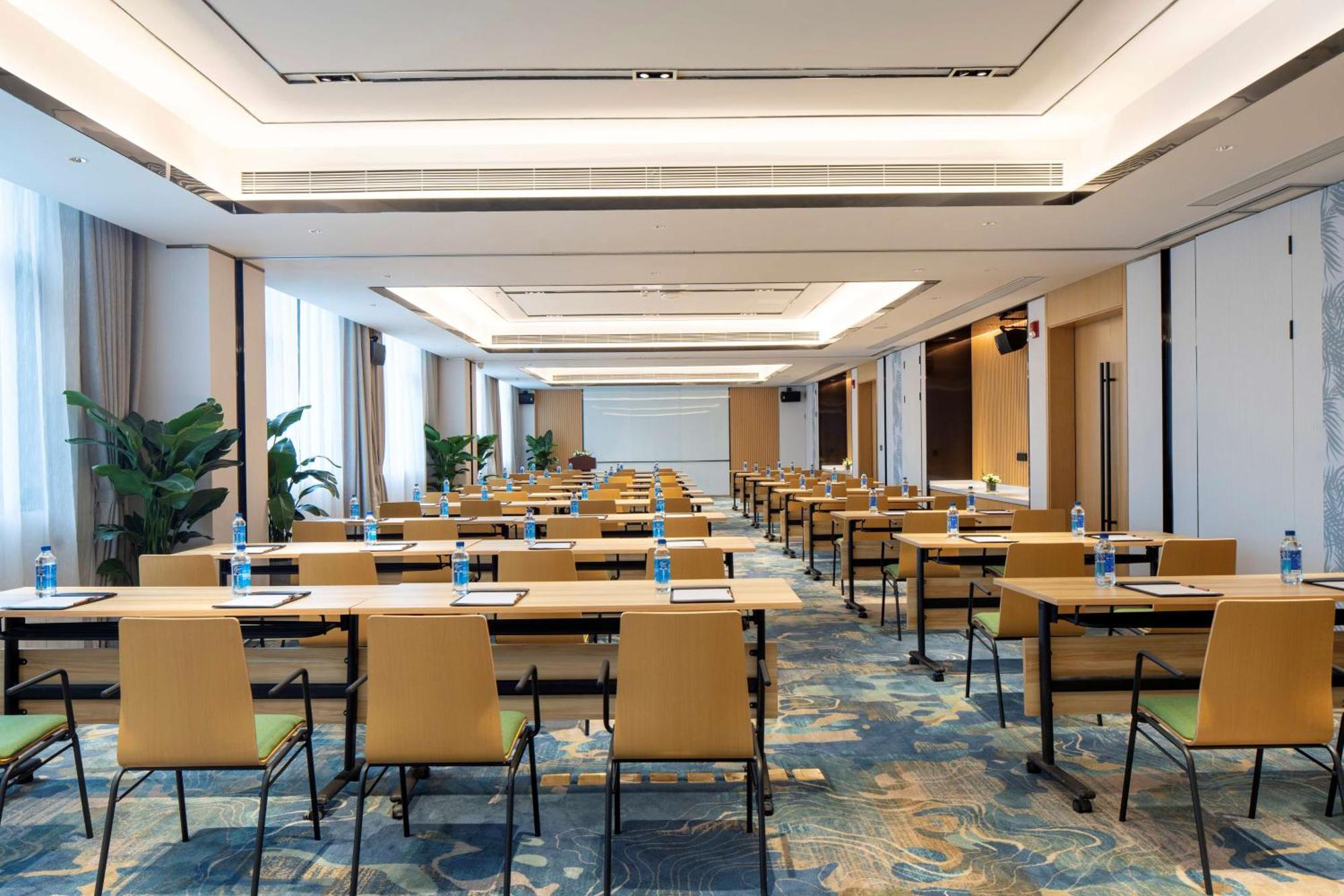 Hilton Garden Inn Shenzhen Nanshan Avenue Exterior foto